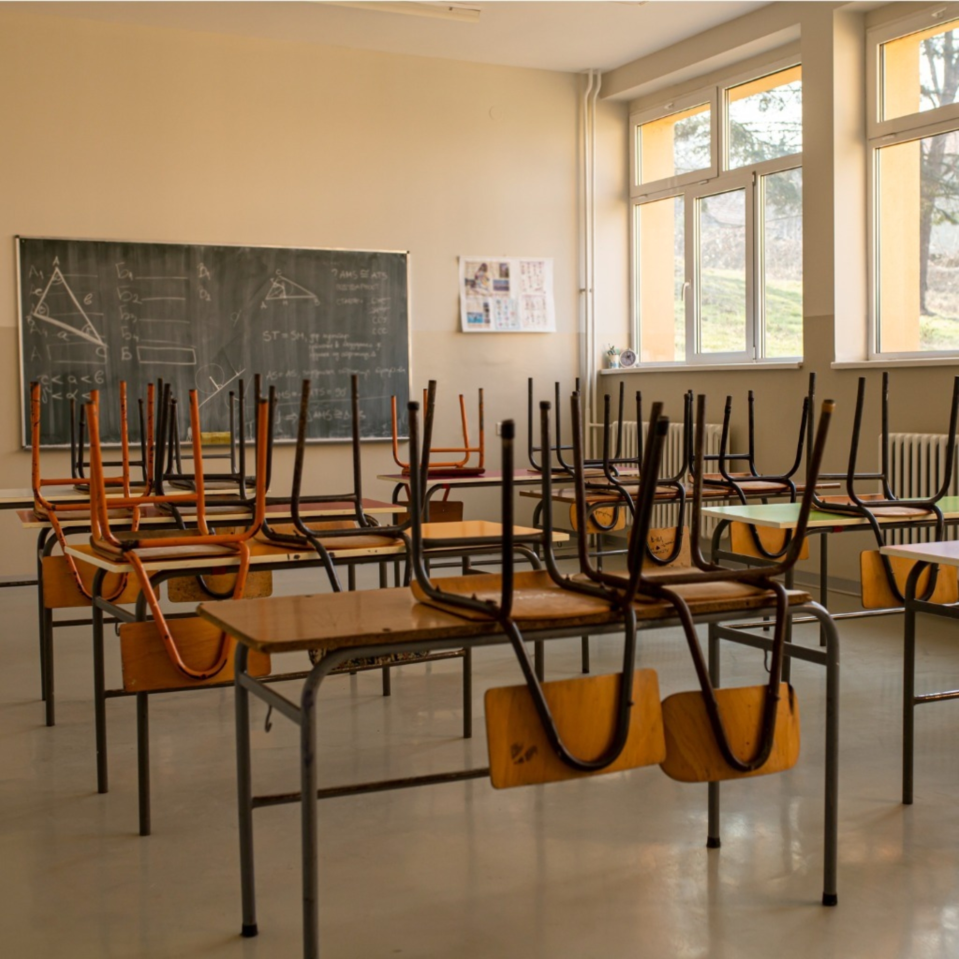 Empty classroom jpg s1024x1024wisk20ce Bd KUH63 Vp T Qarw Yfb U1i a38 NPL4i Nx X Rc Fz TE Xy74